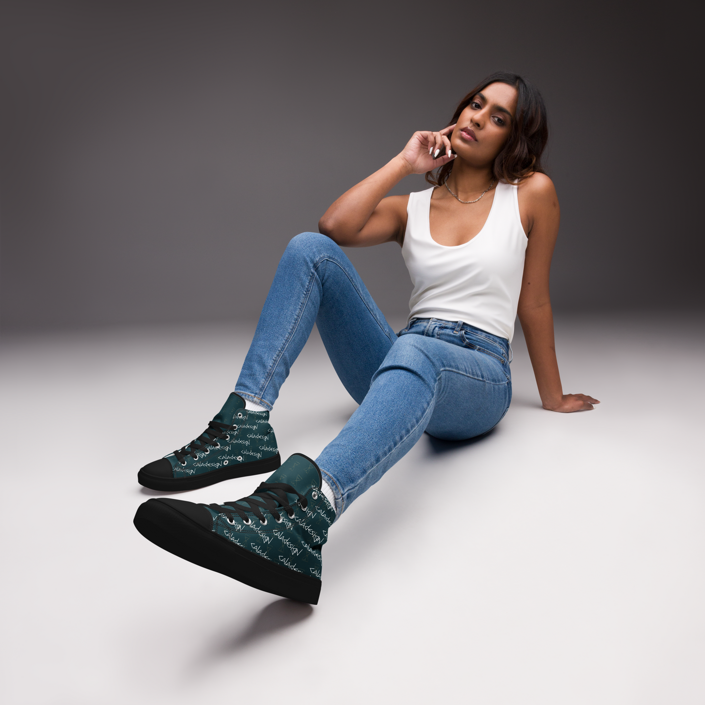 Logo High cut Sneaker for Ladies