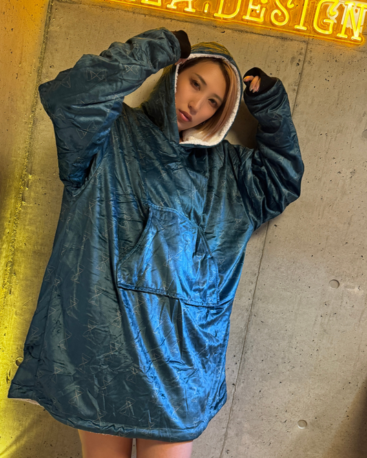 Women's Hourglass Hooded Blanket